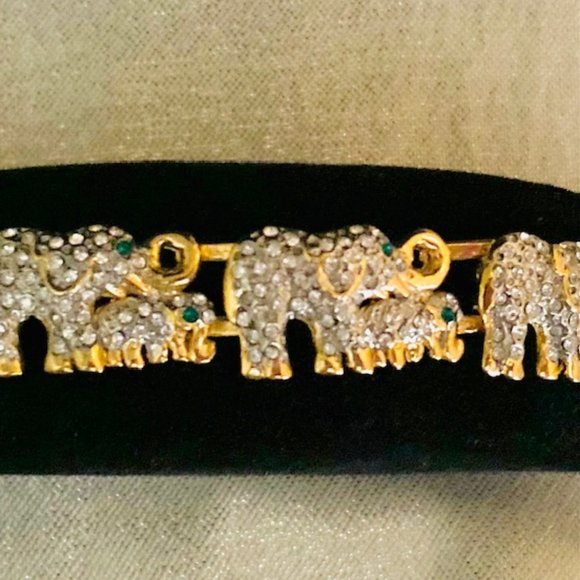 💖Fun Elephant Bracelet in Gold Tone & Rhinestones 8-1/4 inches /B58 - Picture 3 of 4
